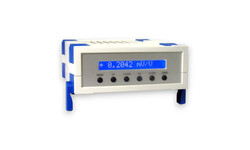 1-channel measuring amplifier in desktop hand-held housing with display and USB and RS232